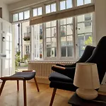 Hyde Park Mews