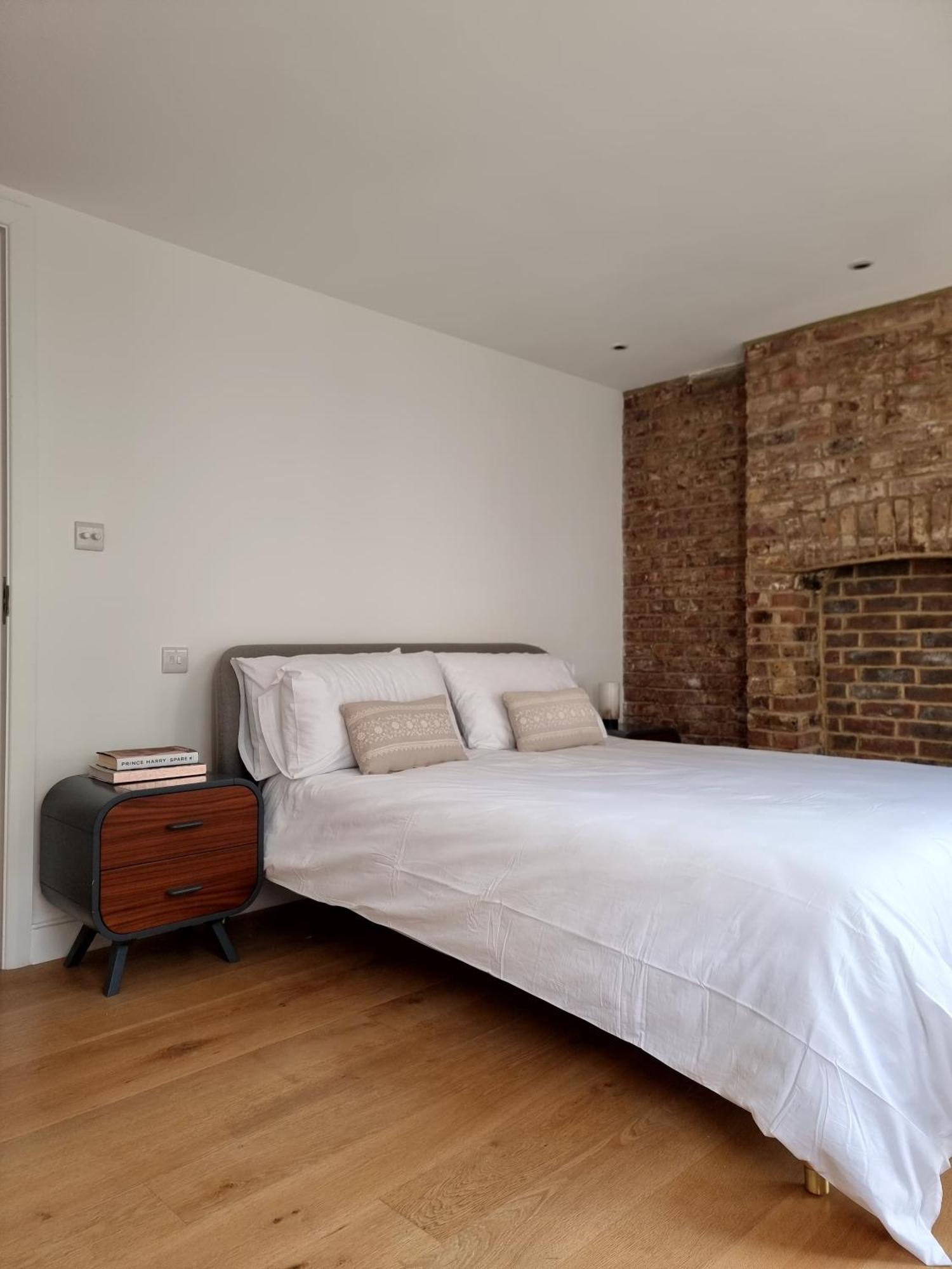 Hyde Park Mews